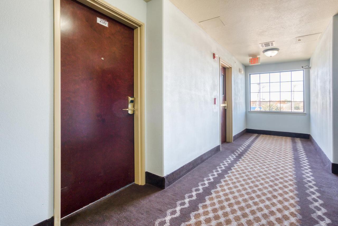 Oyo Townhouse Wichita Falls West Екстер'єр фото