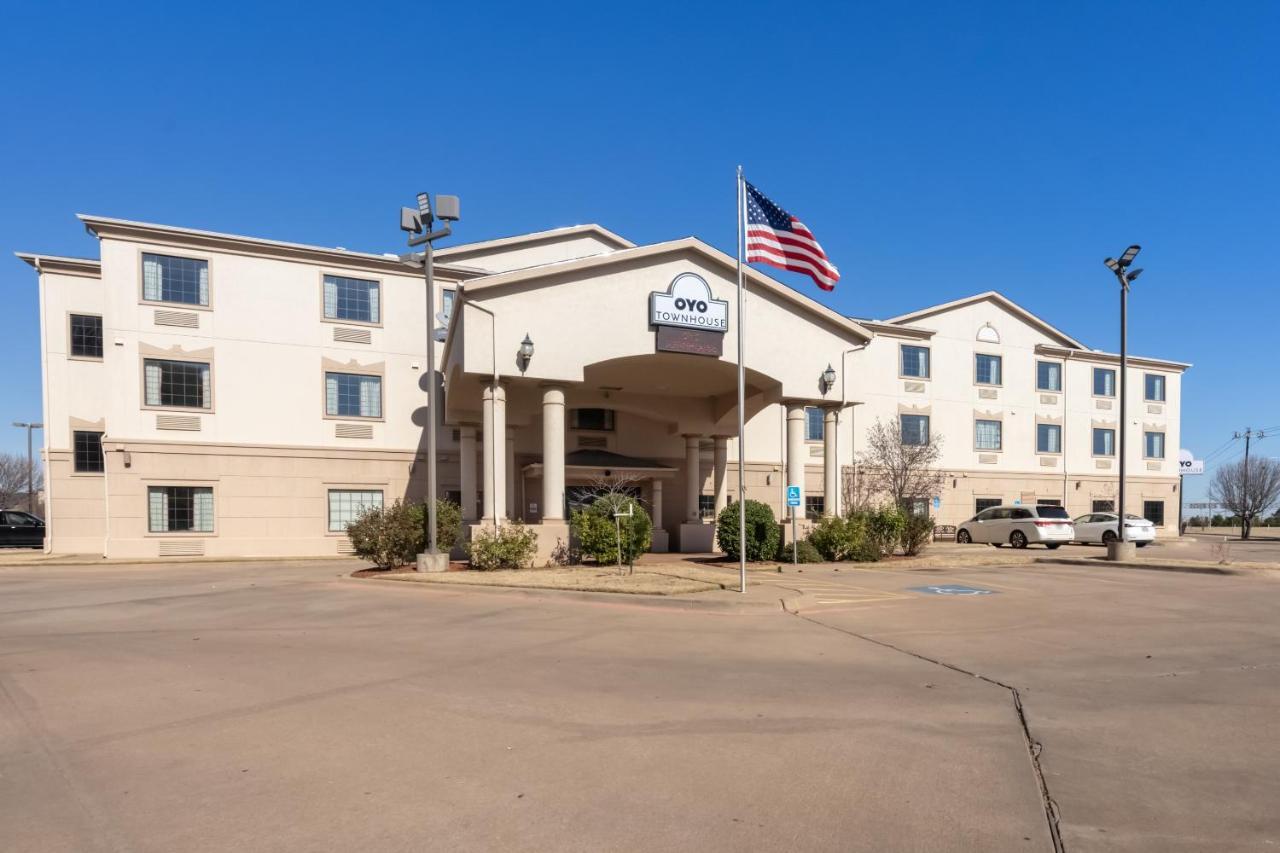 Oyo Townhouse Wichita Falls West Екстер'єр фото