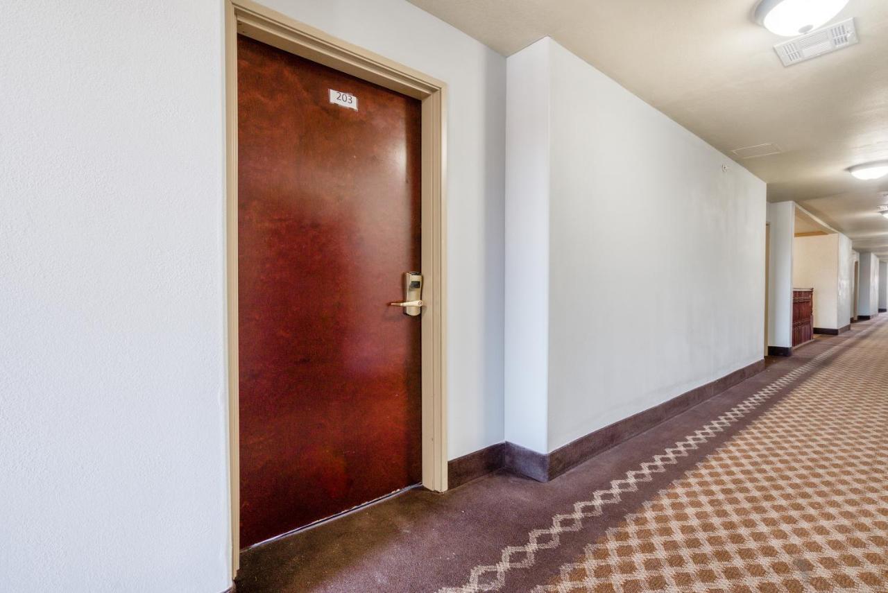 Oyo Townhouse Wichita Falls West Екстер'єр фото