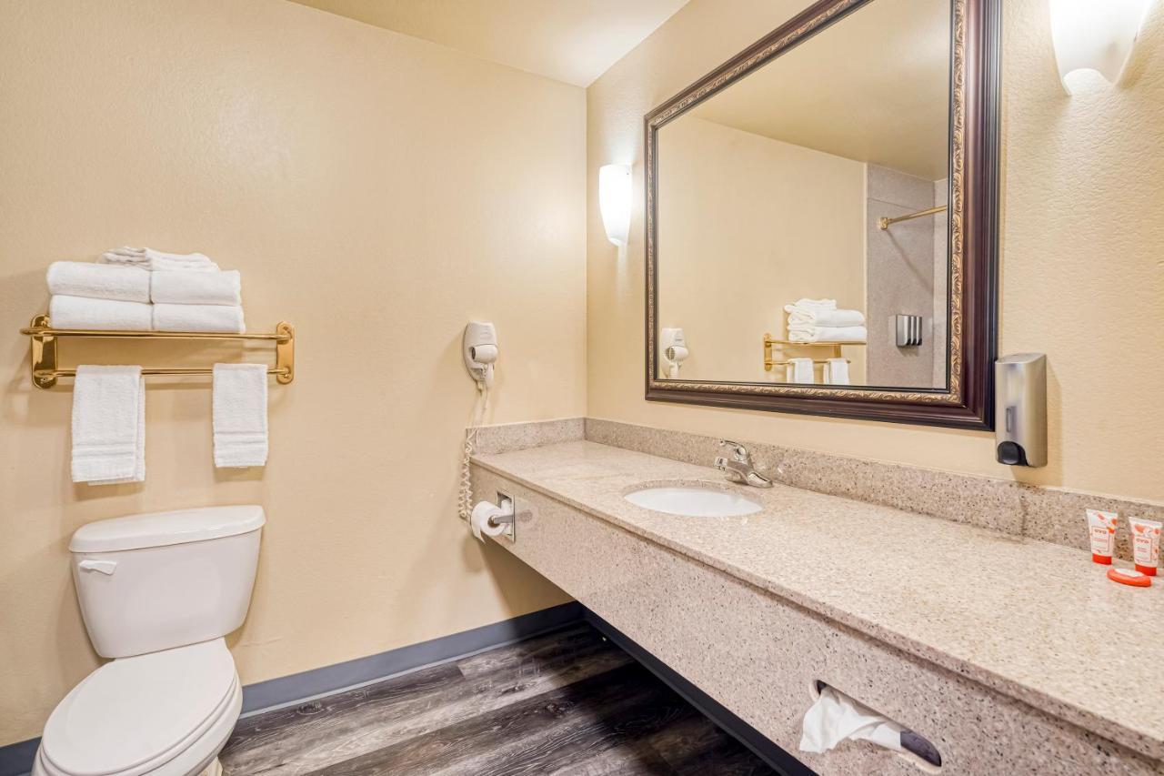Oyo Townhouse Wichita Falls West Екстер'єр фото
