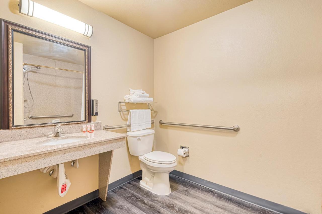 Oyo Townhouse Wichita Falls West Екстер'єр фото